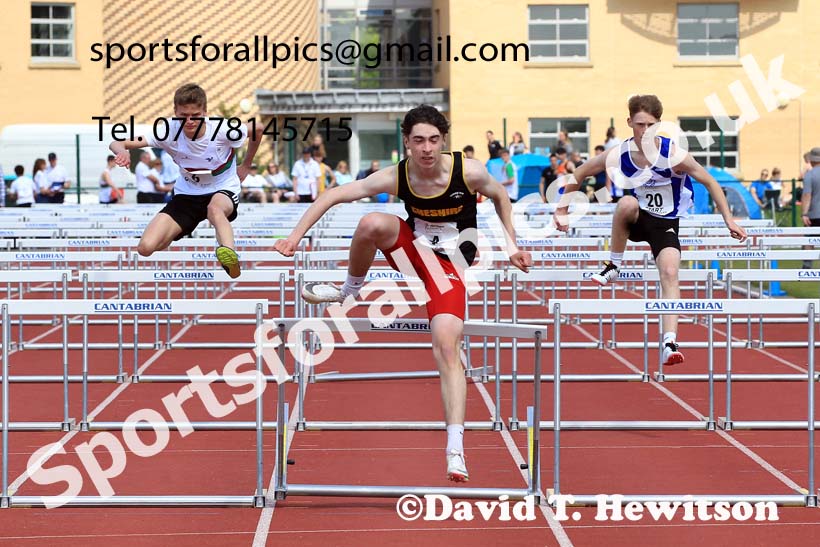 Mens U-17s and Boys U-15s Hurdles, 2022 Northern Inter Counties U17s and U15s Track and Field, York, Thursday, June 2nd. Photo: David T. Hewitson/Sports for All Pics